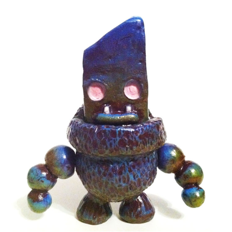 Mini Battle Gomi by Dustin Nakagawa