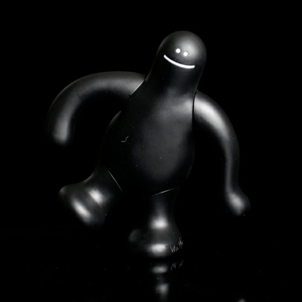 Shmoo Black