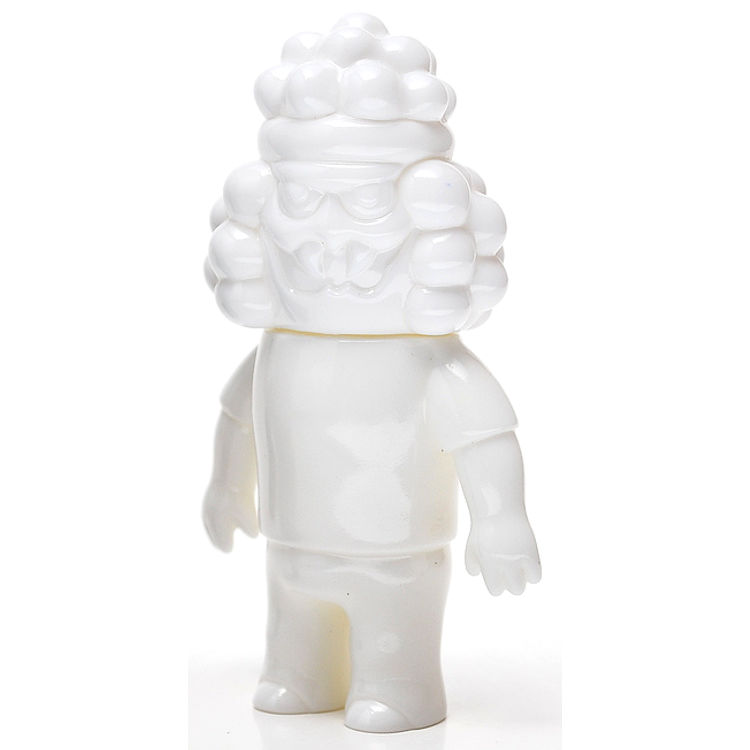 Hollis Price - White by Le Merde