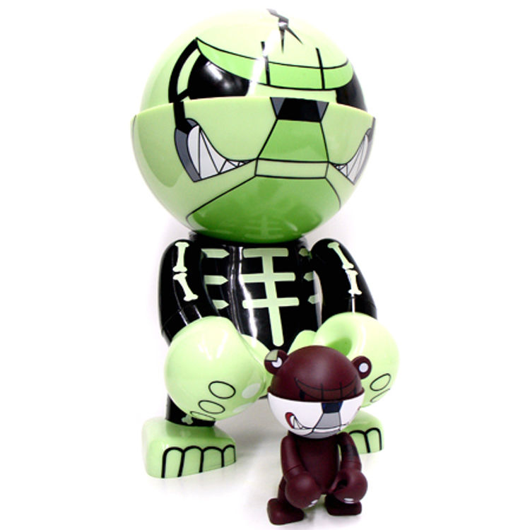 Knuckle Bear (Bone) by Touma