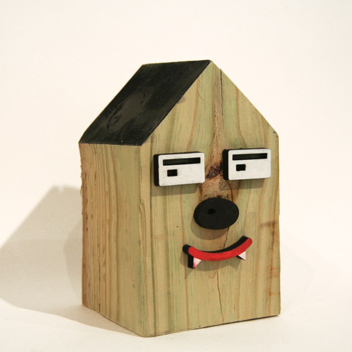 Standing House : 28