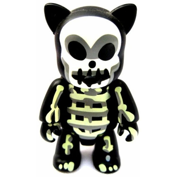 SkeleQee by Toygodd (Eric Frank)