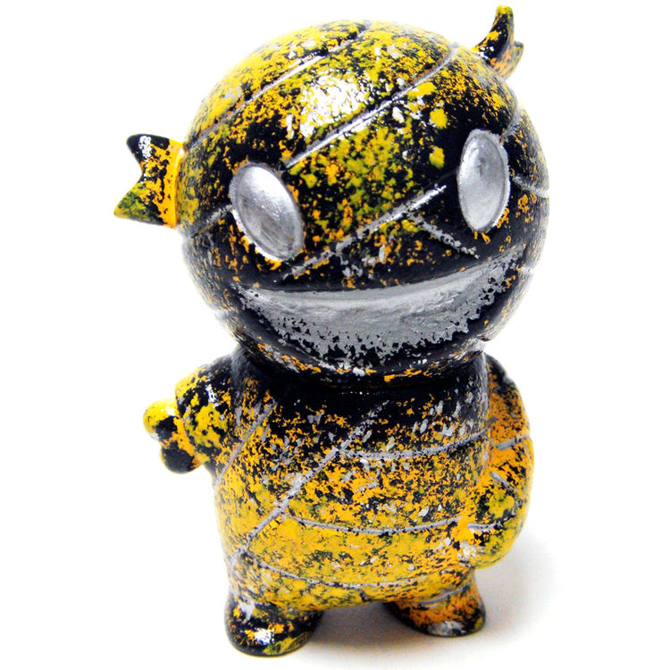 Mummy Bee by NIkejerk (Jared Cain)