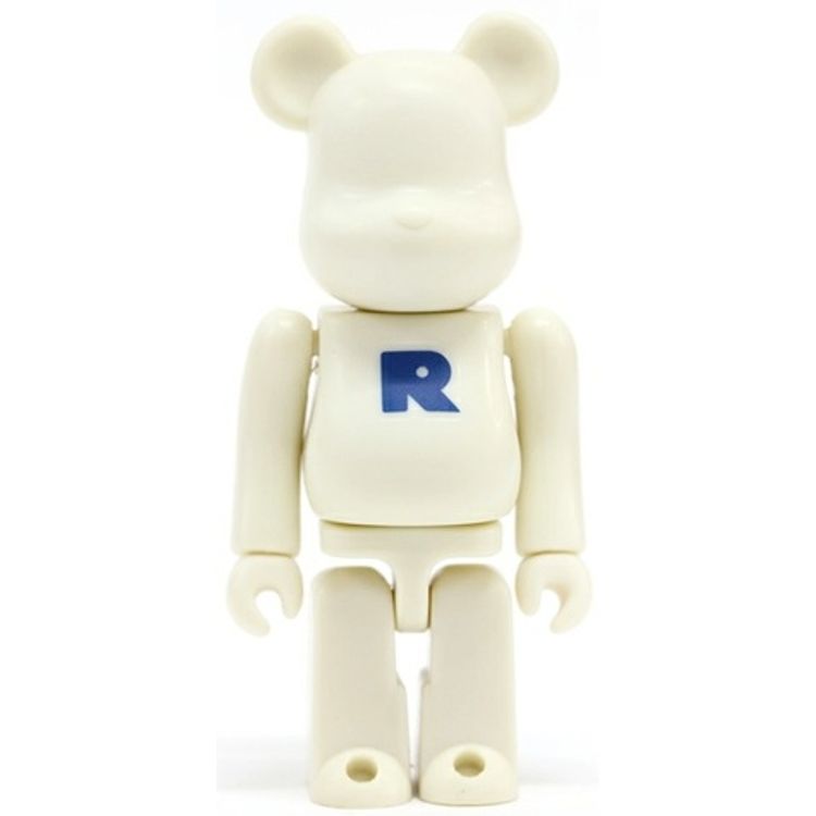 Basic - White 'R' by Medicom