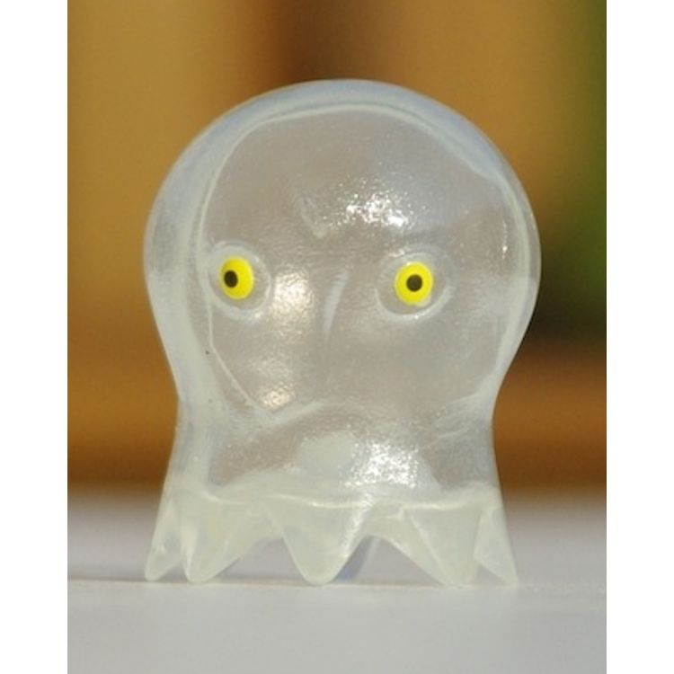Mini Totem Doppelganger - ethereal chase by Anton Ginzburg