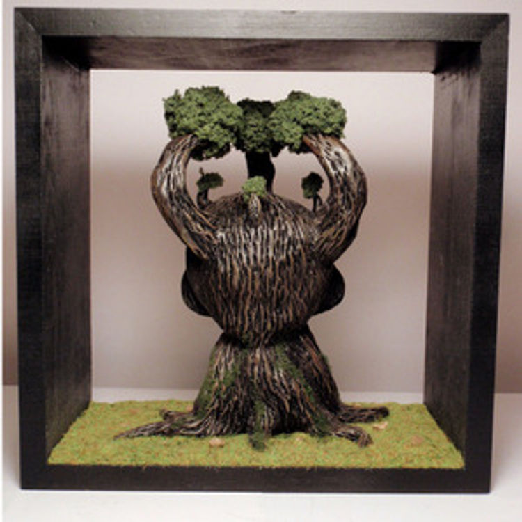 Munnsai Shadowbox "Meiun" by Troy Stith