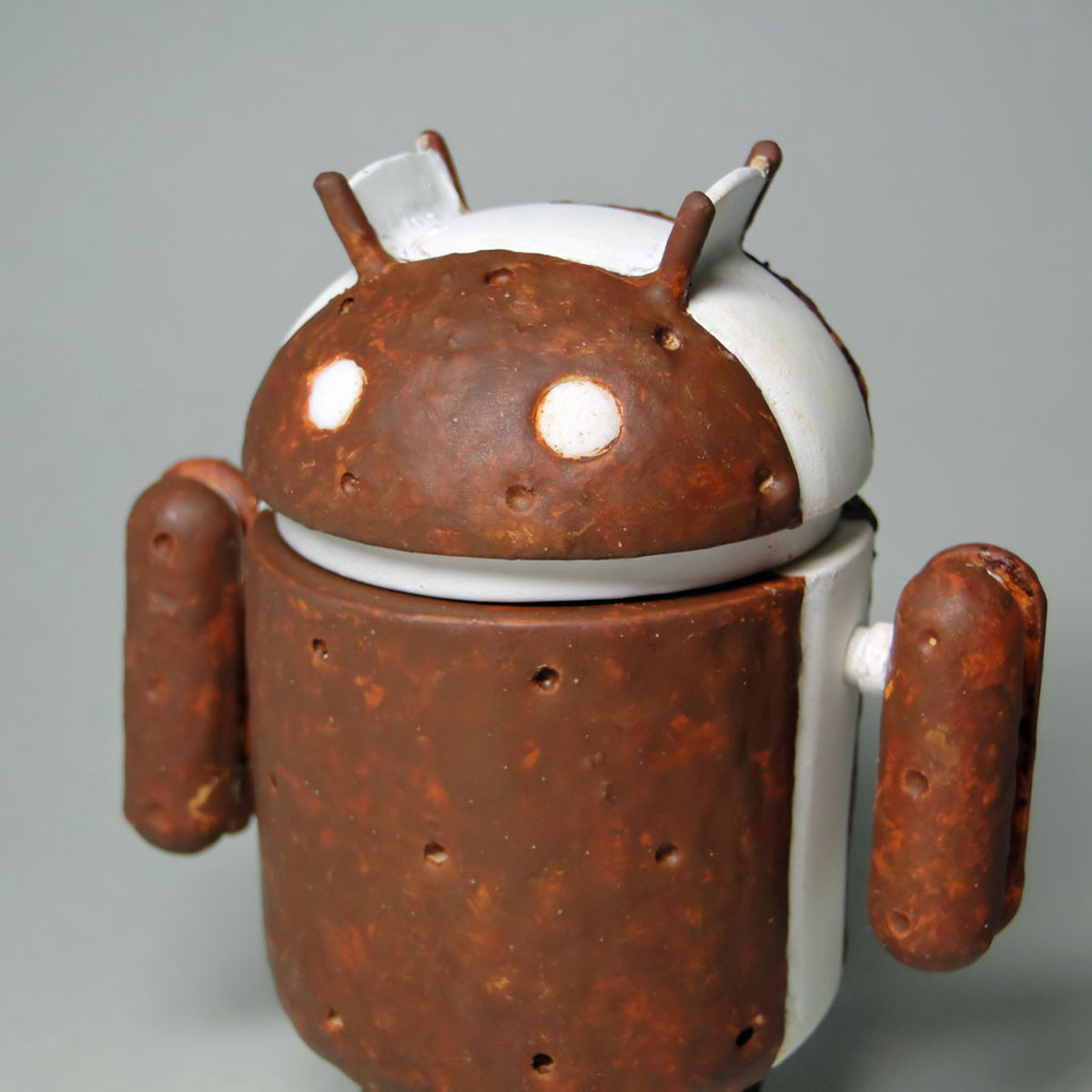 ICE CREAM SANDWICH R2