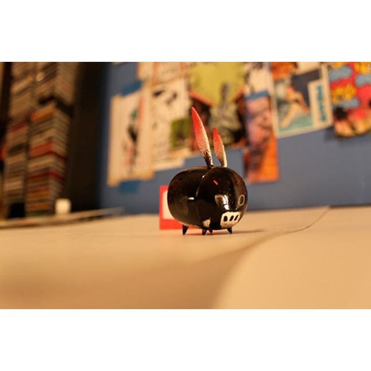 Beat Bee Custom by Jim Mahfood