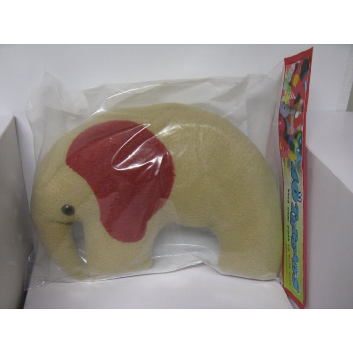 Elephant - Tan/Red