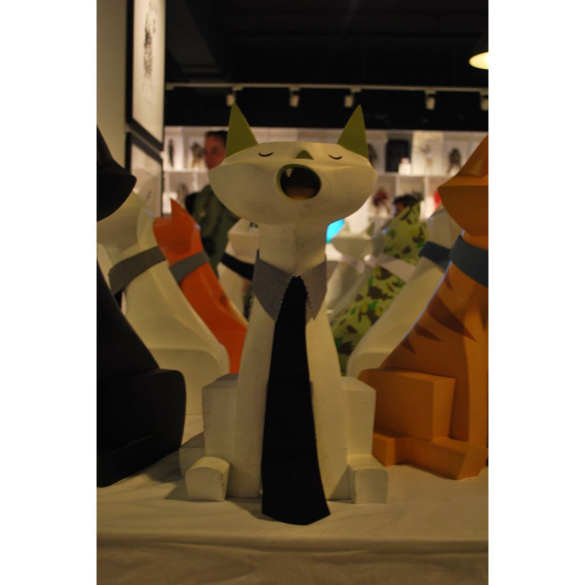 1:1 Kitty (White/Green)