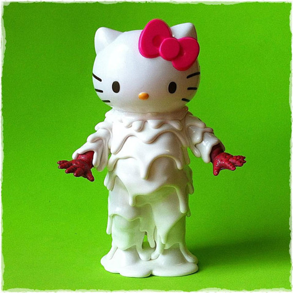Hello Kitty - Melt Monster