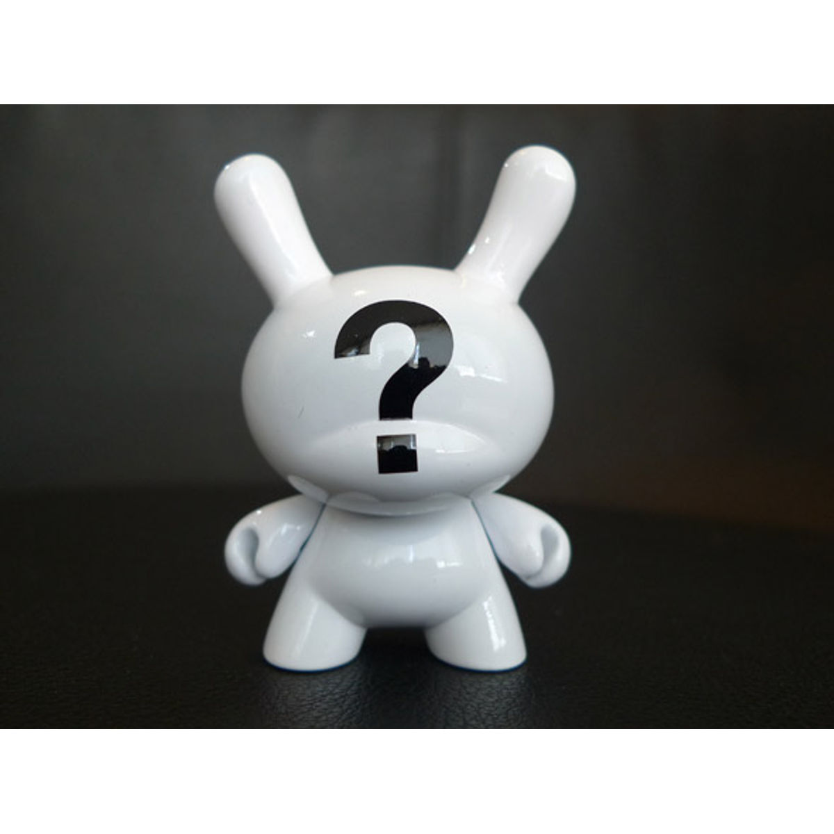 Dunny's Chase White