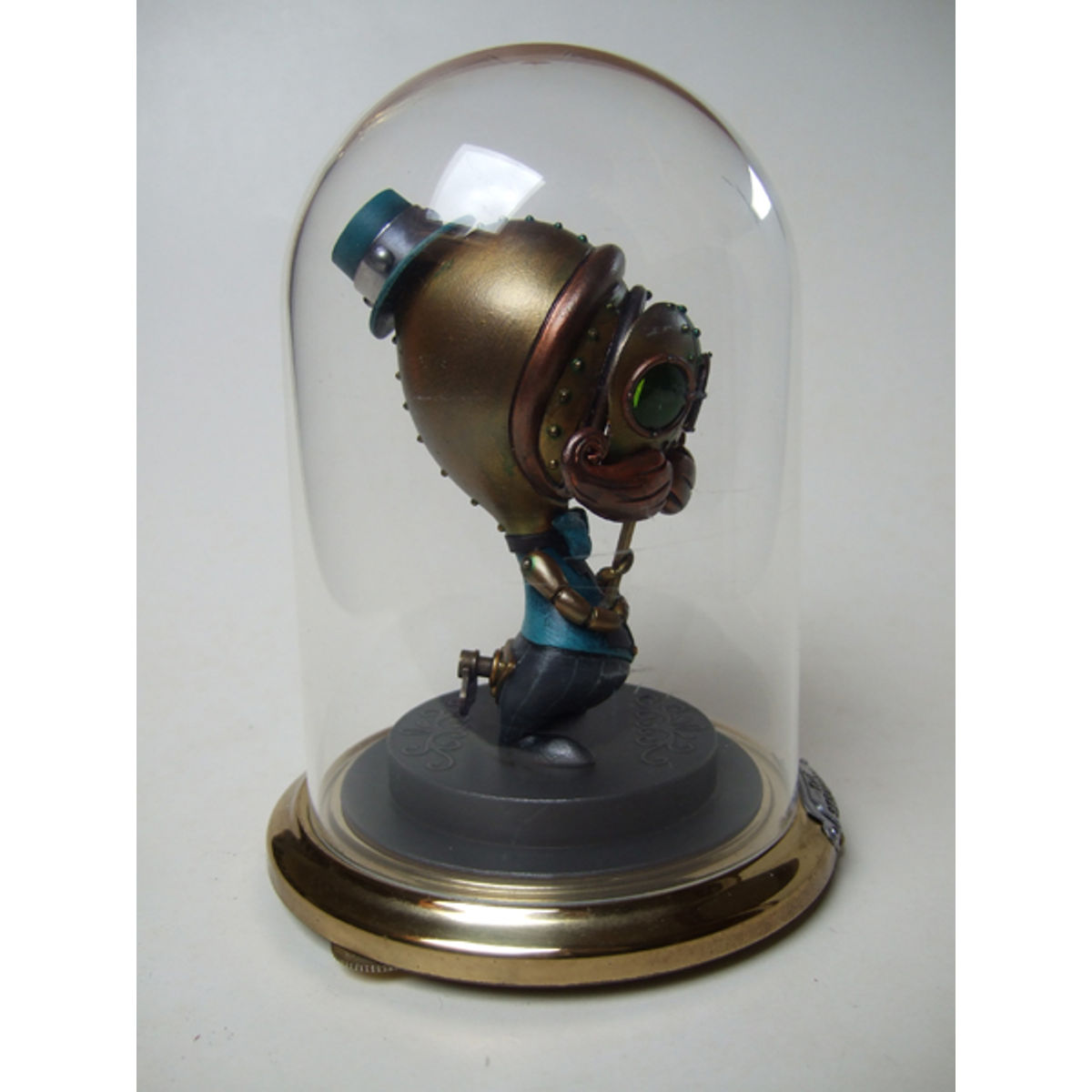 The Stranger Factor Skelve