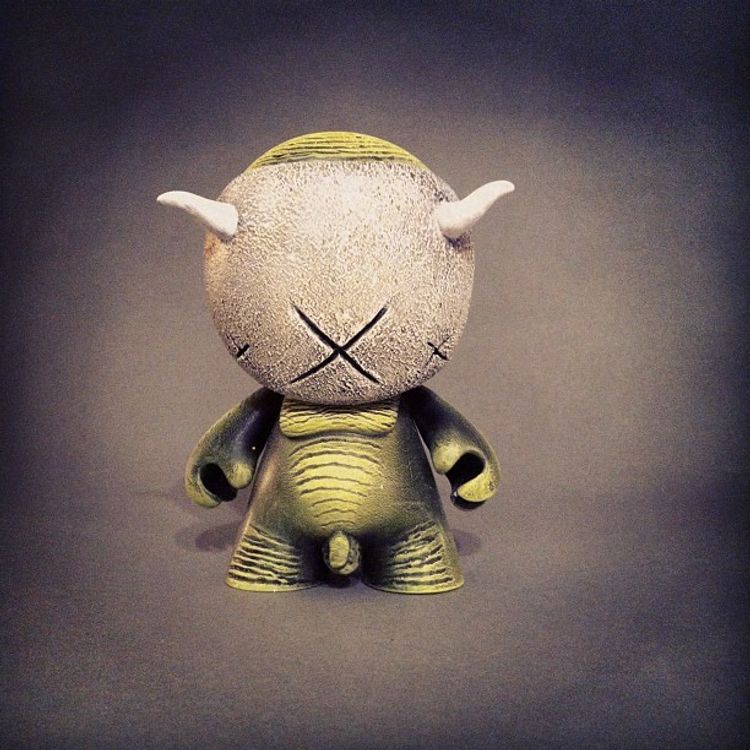 Unassuming Shadow-ling by Shadoe Delgado