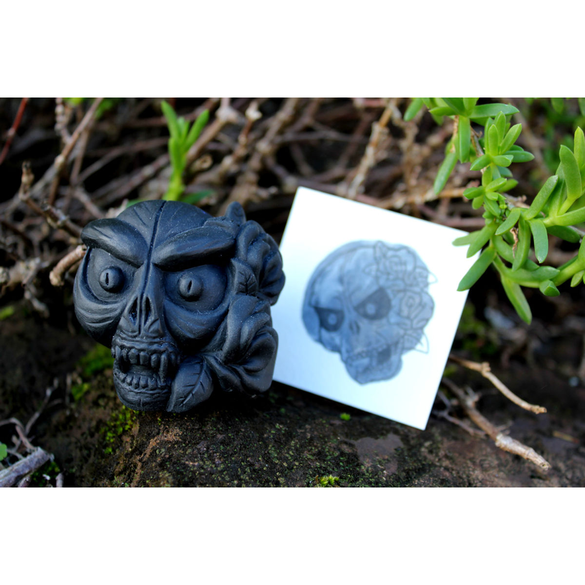 Skull Tattoos - Skull & Roses - Black