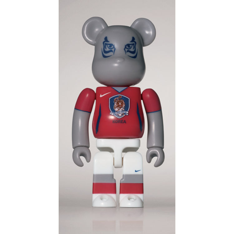 Nike Joga Bonito - Korea 100% Be@rbrick by Joga Bonito