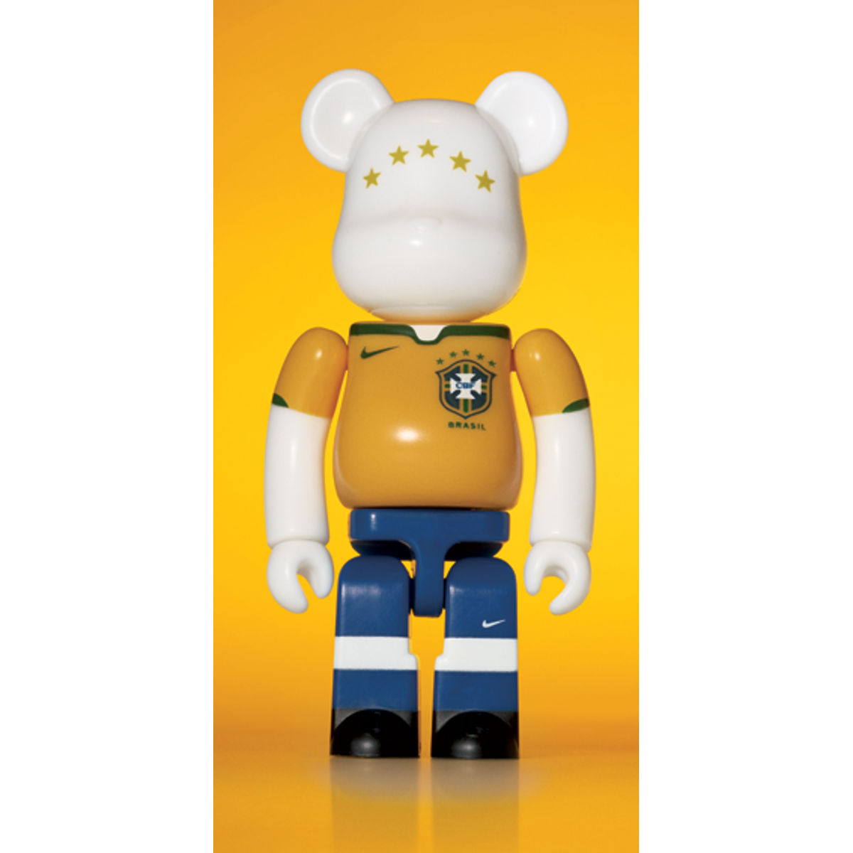 Nike Joga Bonito - Brazil 100% Be@rbrick