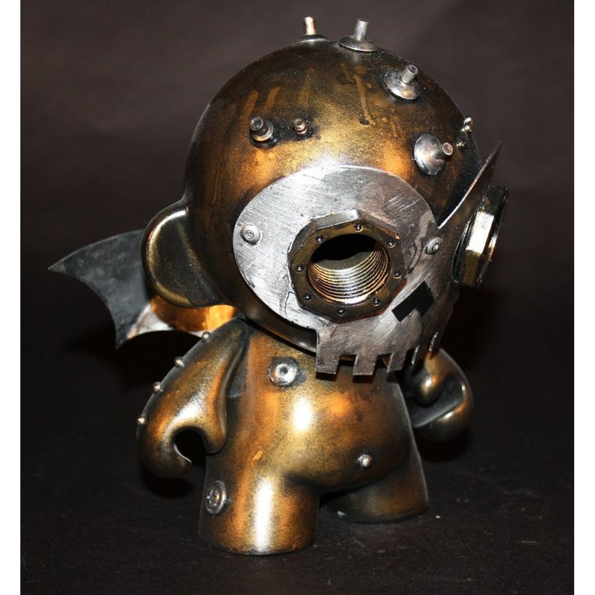 skully robot munny 01
