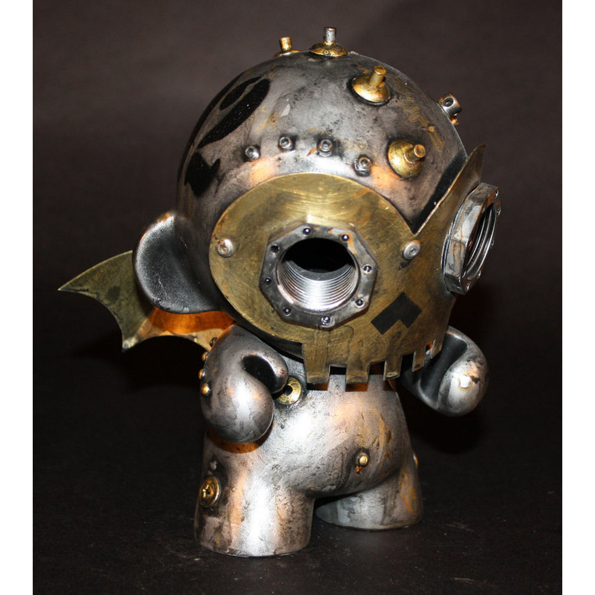 skully robot munny 02