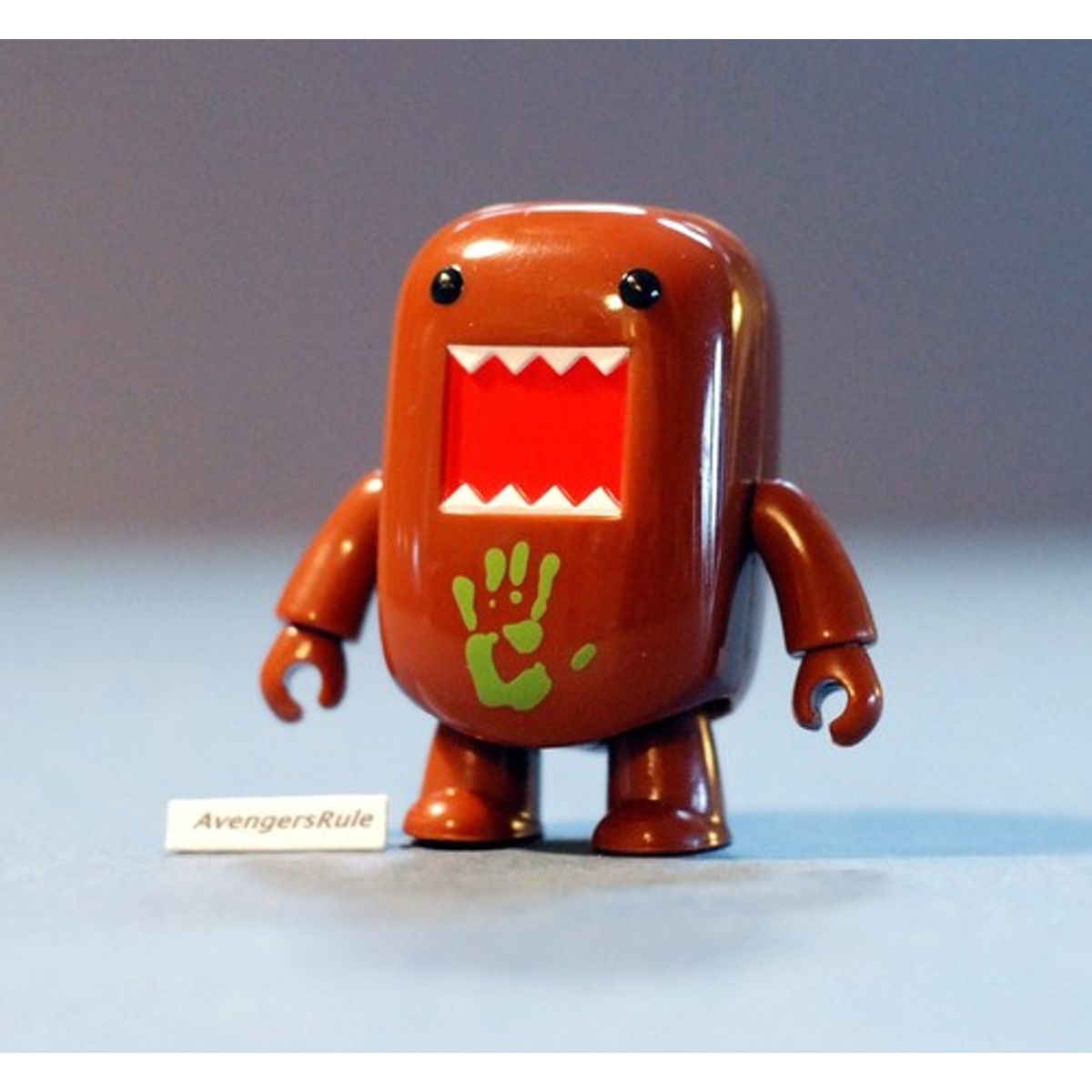 Domo - Handprint [GID]