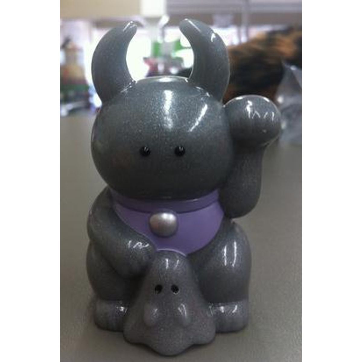 Fortune Uamou - grey/lavender collar