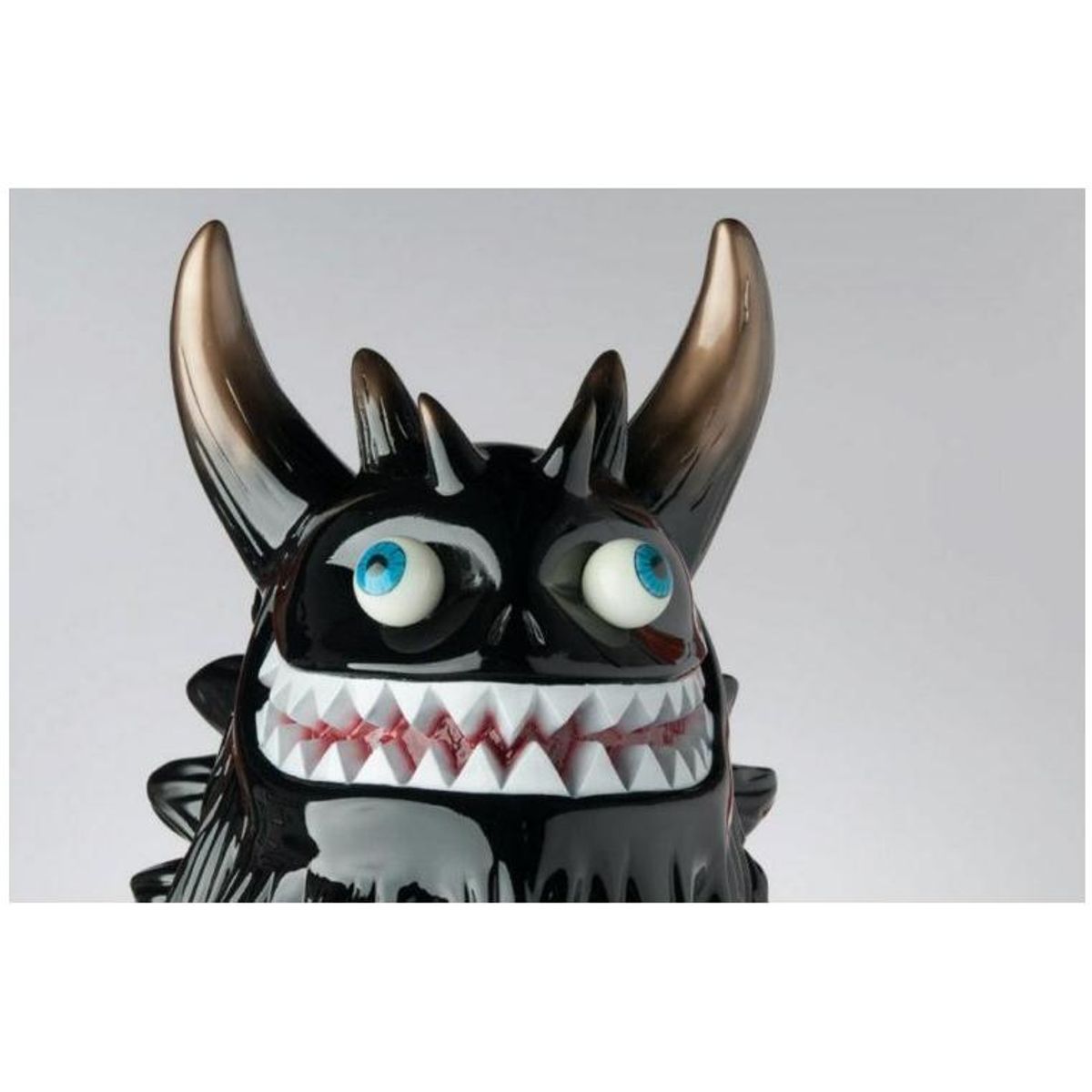 Rangeas - Lifesize Black/Gold Colorway