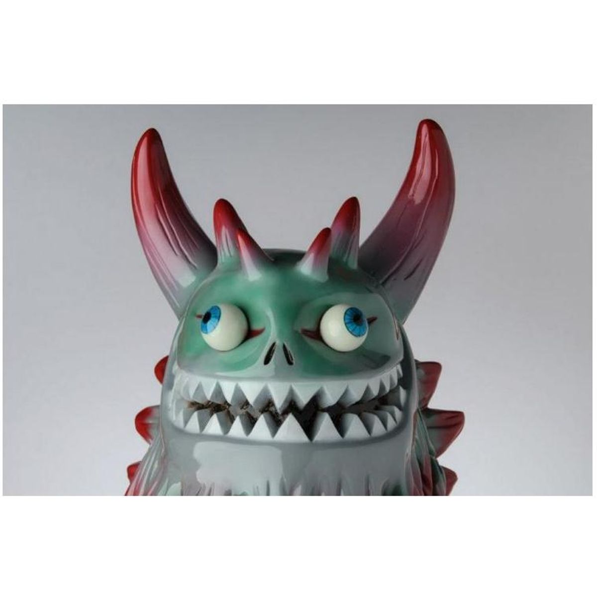 Rangeas - Lifesize Grey/Red Colorway