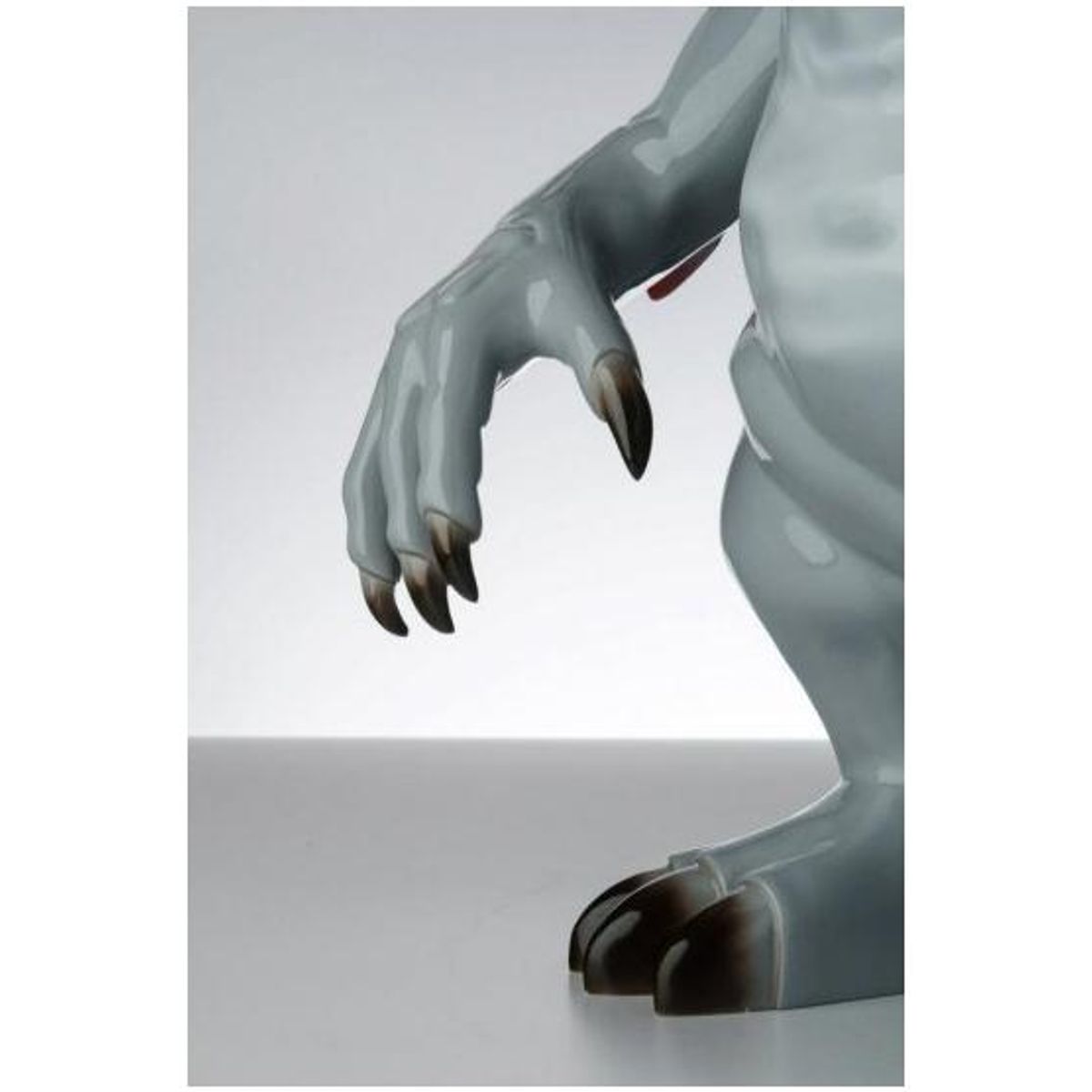 Rangeas - Lifesize Grey/Red Colorway