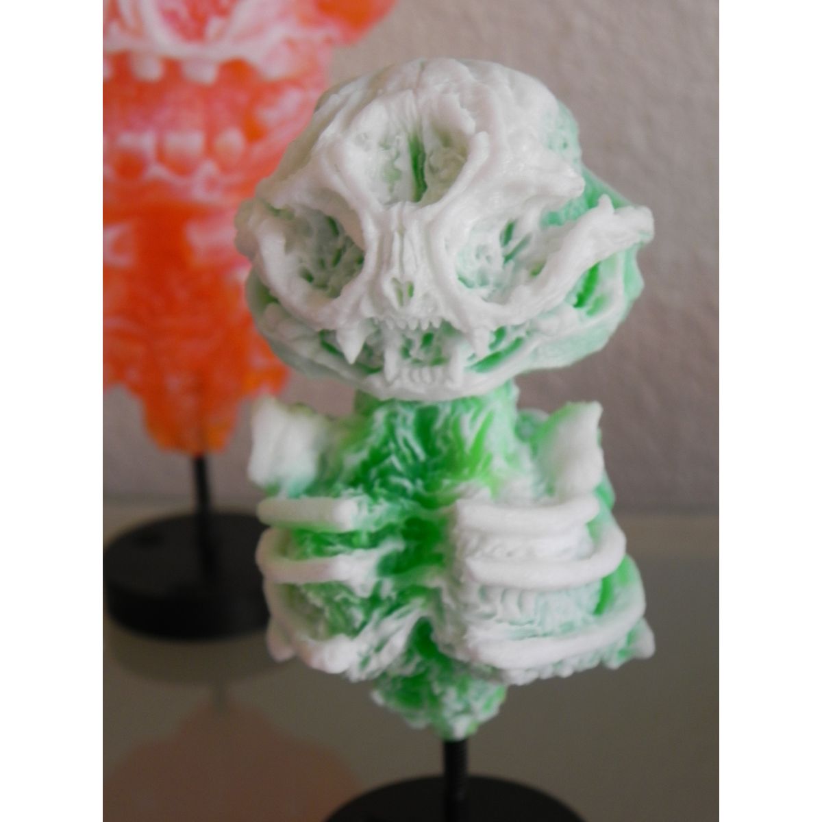 Misfortune Cat Skeleton - White/Green