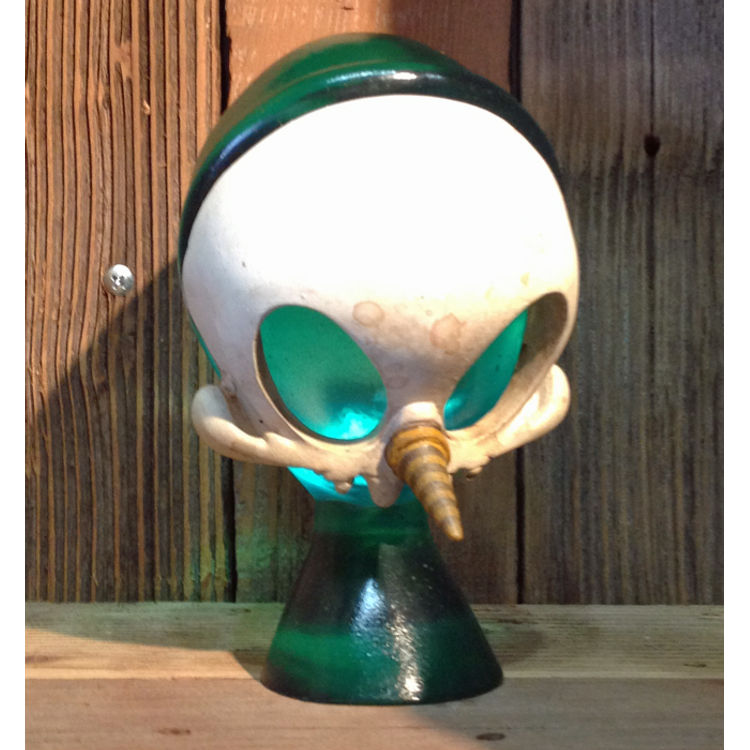 Stinger Nose Skelve Bust by Brandt Peters