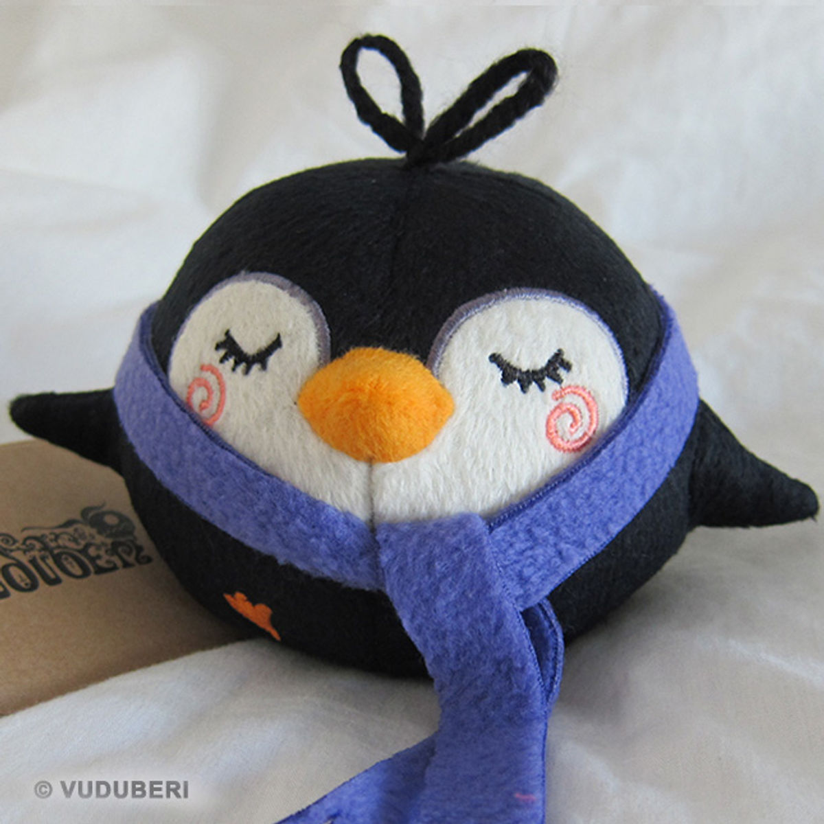 Pygmy Penguin - Nomnom