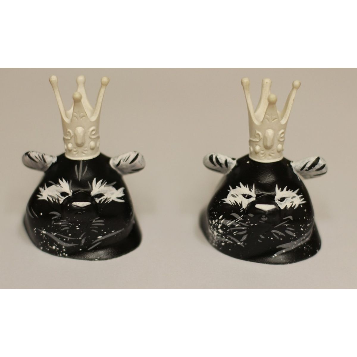 Panda King Head - Inverted