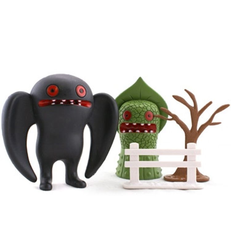 Mothman vs Flatwoods Monster by David Horvath