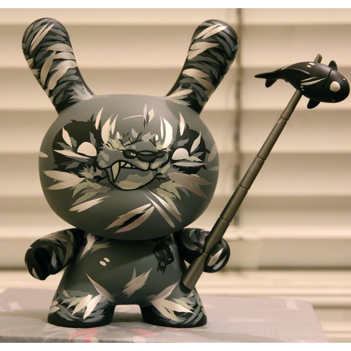 Shadow Dunny 8 inch- BonBons Silver AP