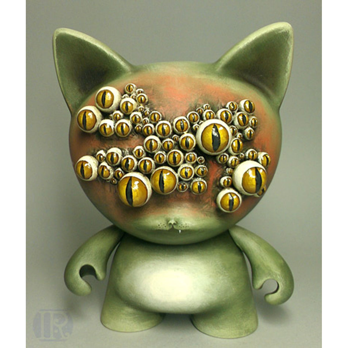 Many Eyes for One Eye