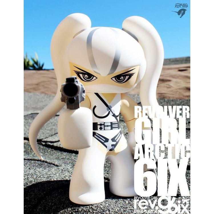 Revolver Girl 6ix - Arctic edition by Rotobox