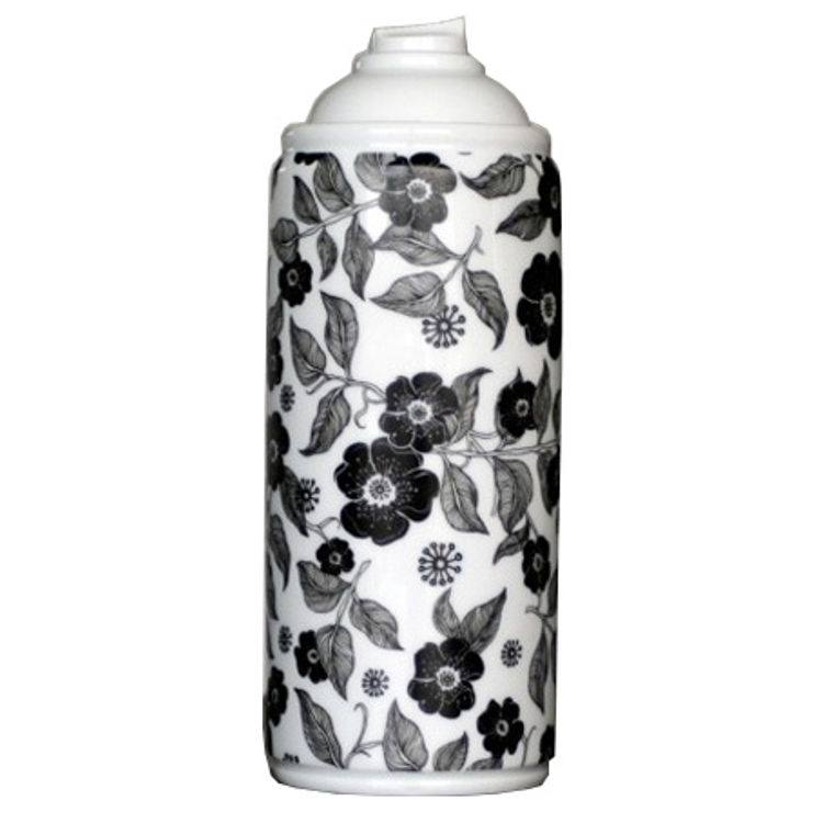 Spray Paint Porcelain by NooN