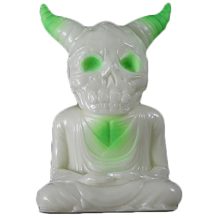 Alavaka - White with Green Sprays by Devilboy (Toby Dutkiewicz)