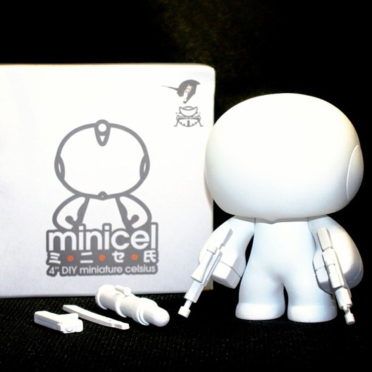Minicel - White/DIY