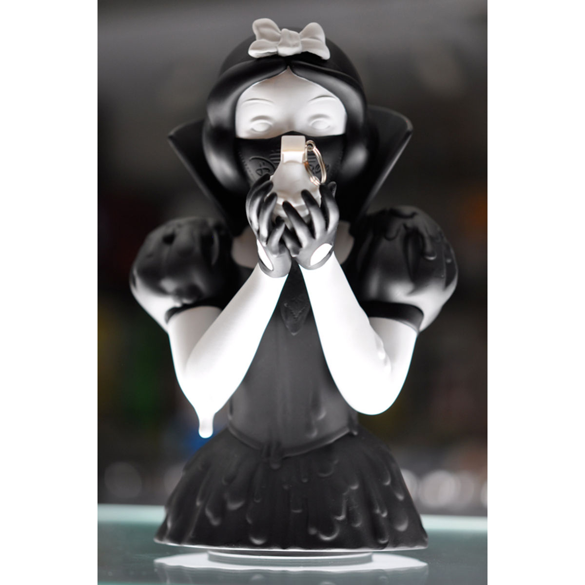 Liquid Erosion Bad Apple - White Grenade