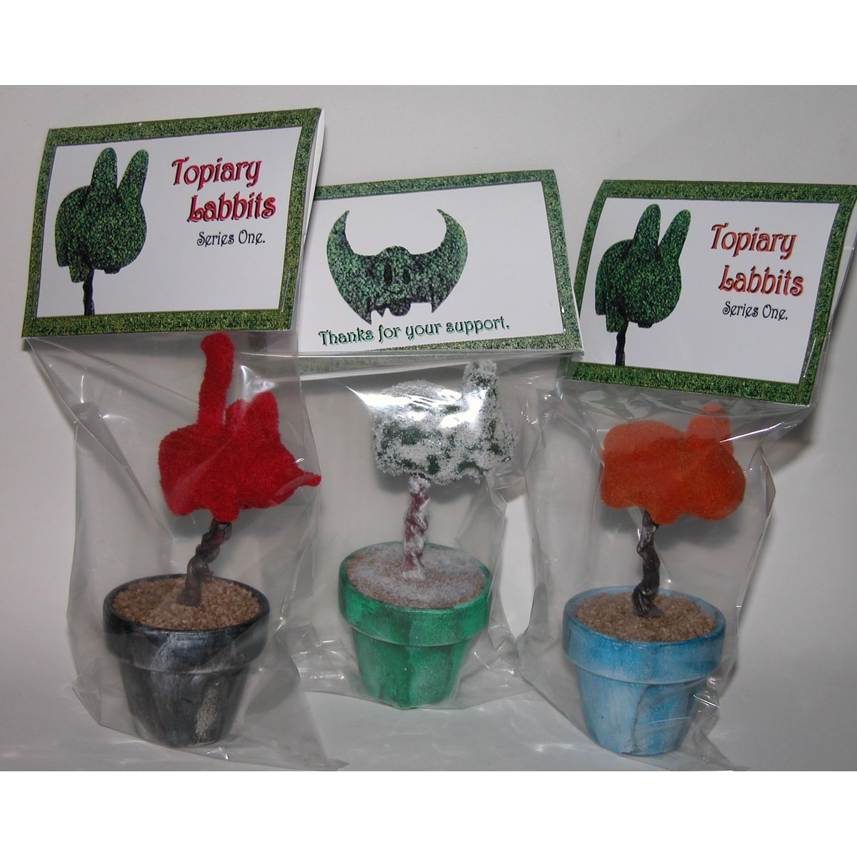 Topiary Labbit - Red