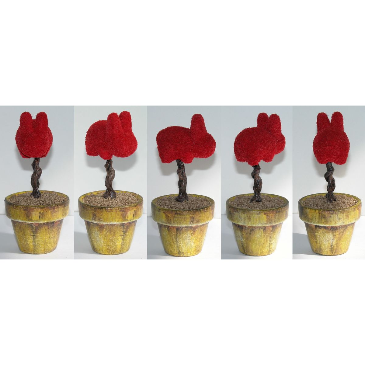 Topiary Labbit - Red