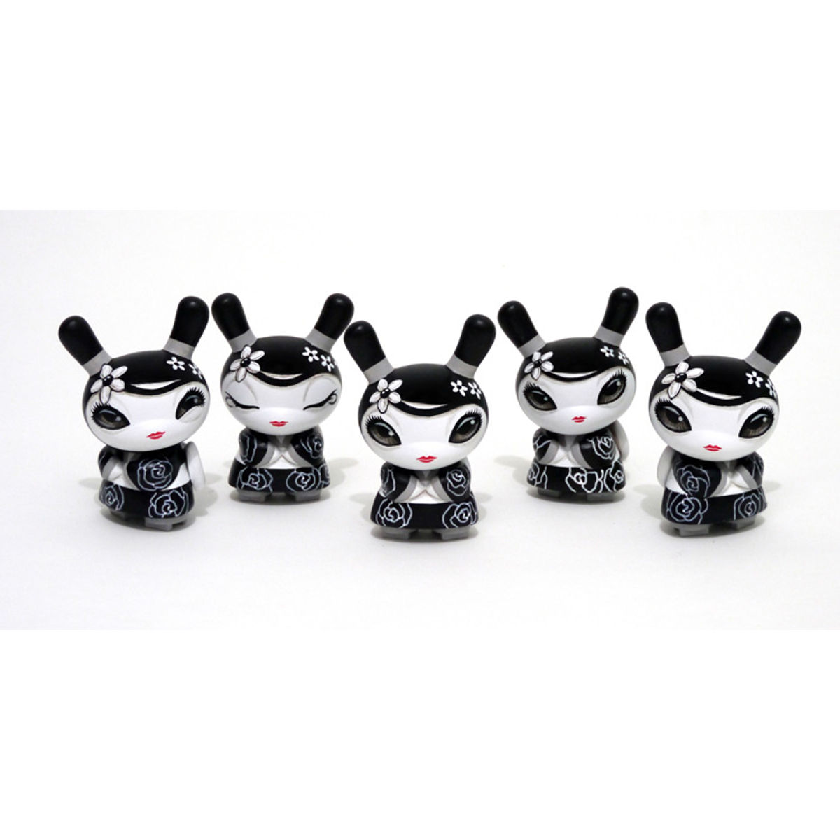 Cadmium Geishas (Kuro)