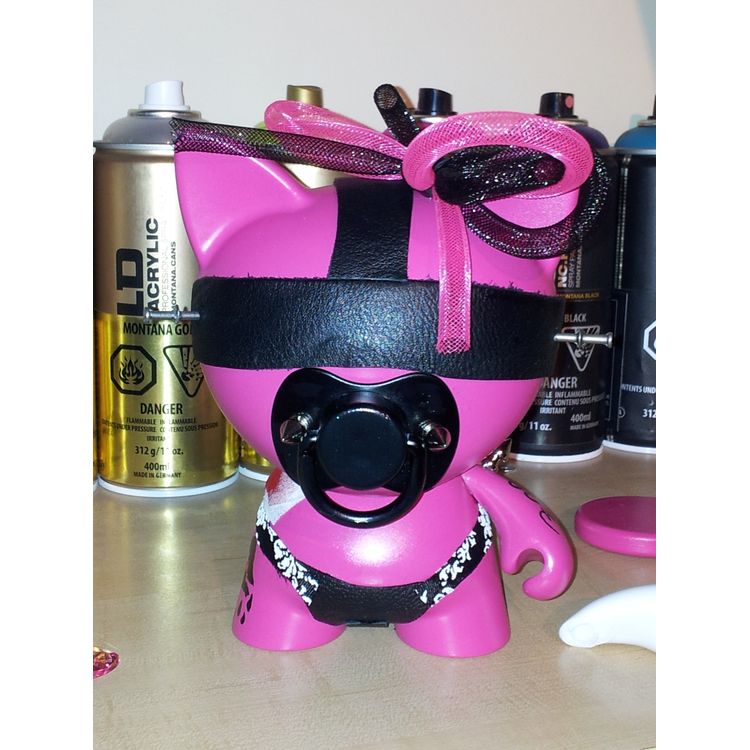 "Hello Kinky Kitty" by Dale Hall