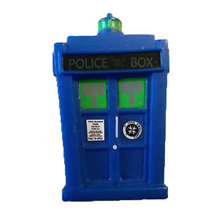TARDIS (GID Variant) by Lunartik (Matt Jones)