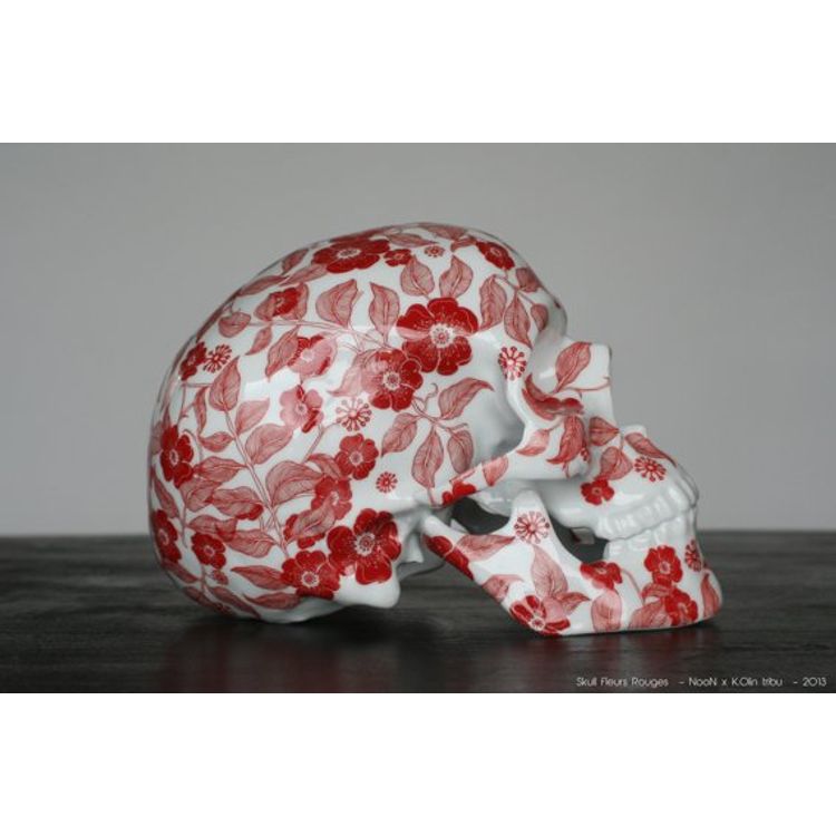 Fleurs Rouges Skull - Red by NooN