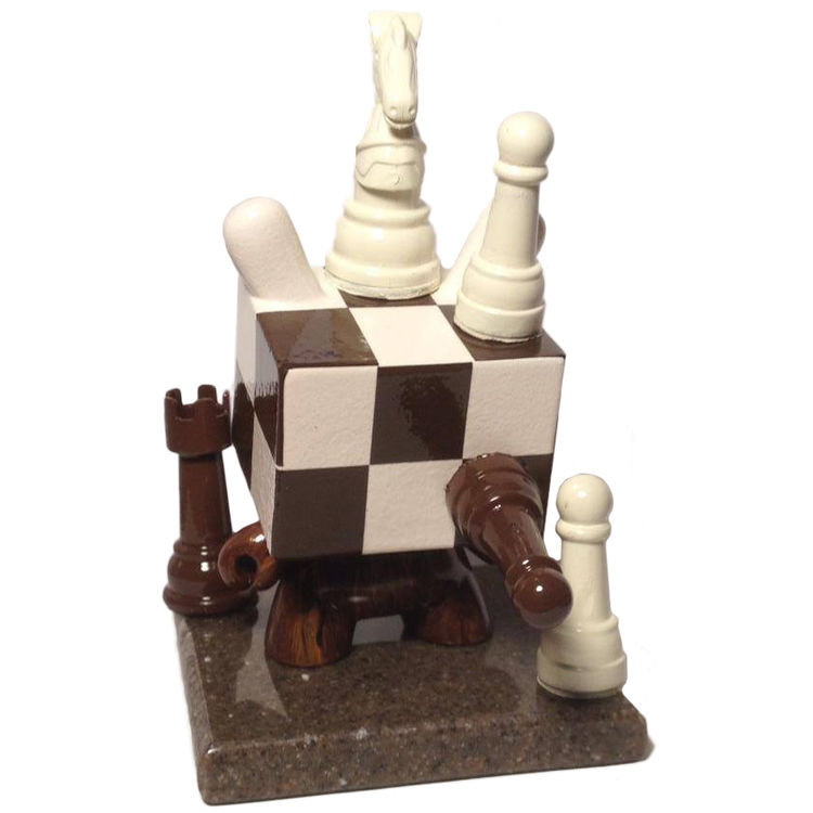 Chess Head: Wood/ Ivory Edition by Shez