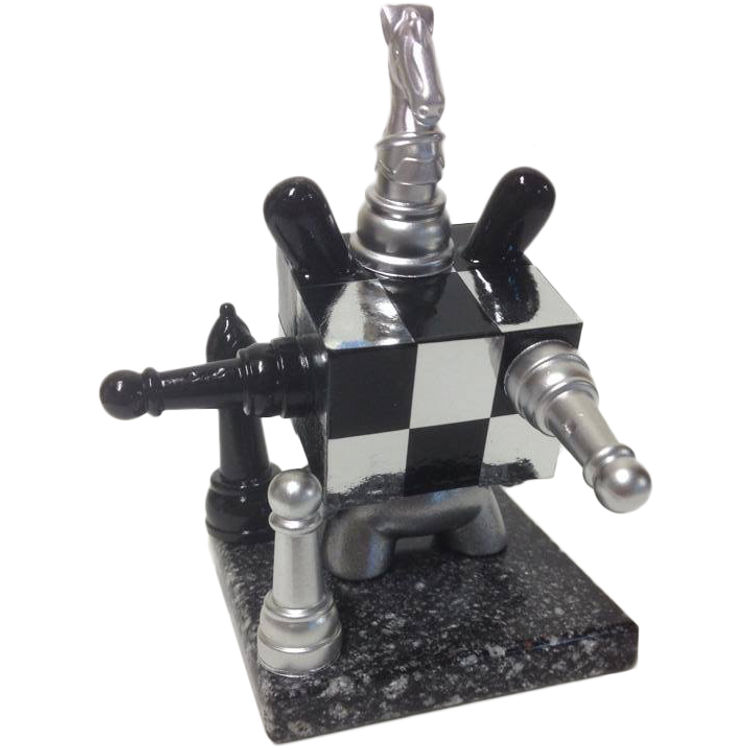 Chess Head: Onxy/ Platinum Edition by Shez