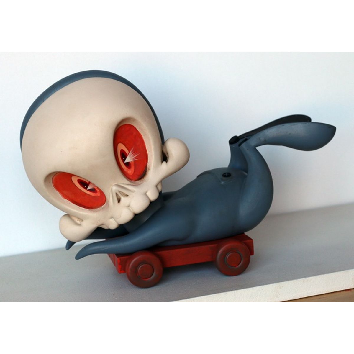 Gloomy Pull Cart Skelve