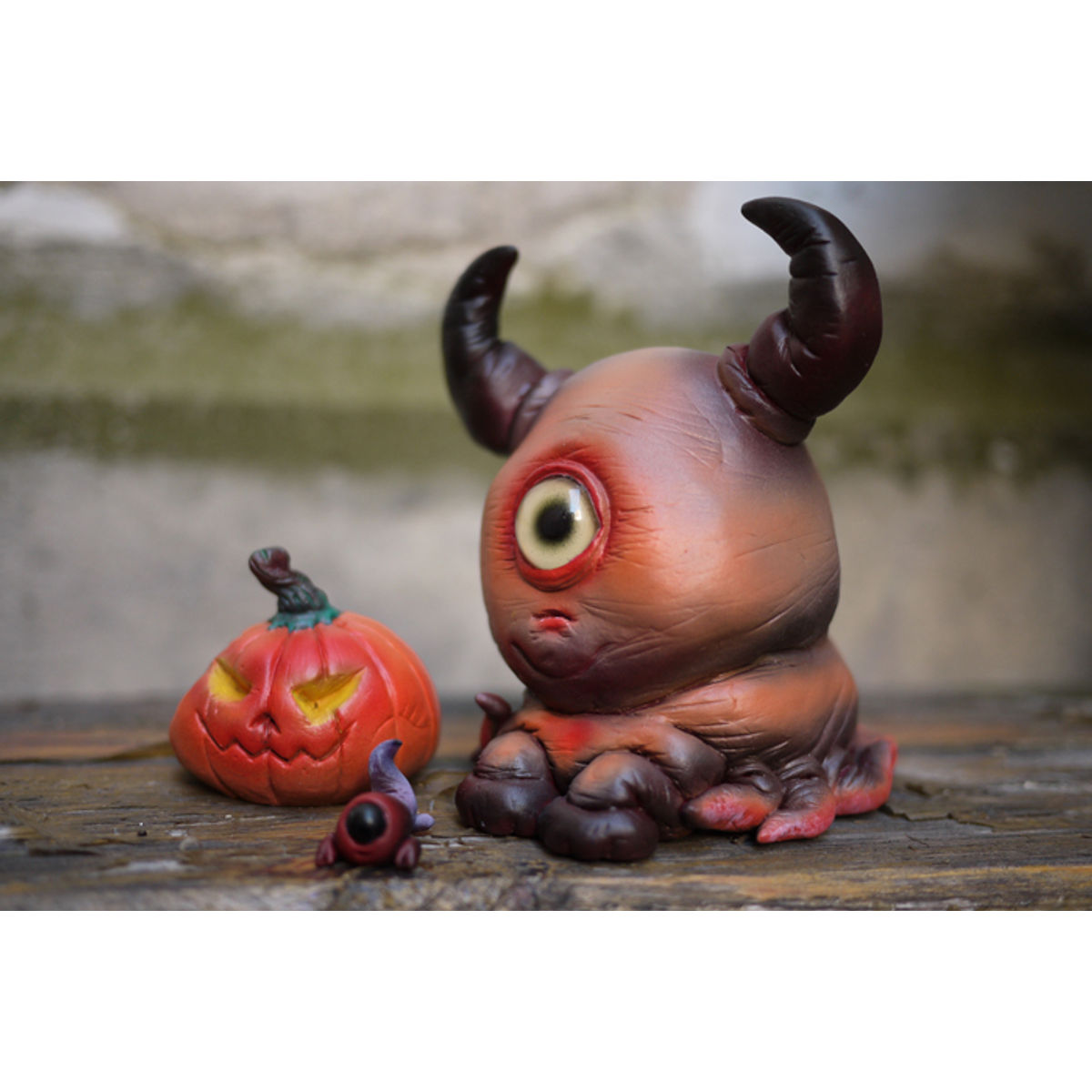 Slugg (W/ Pumpkin and Worm)